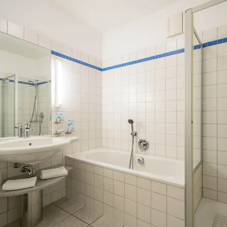 Apartment Kaiservillen - Mit 1 Schlafzimmer Und Terrasse D102 *